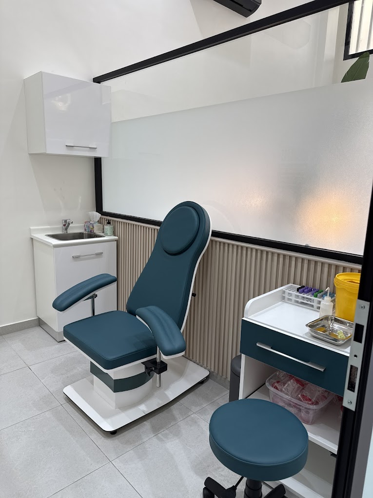 Clinic cabinet